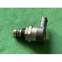 regulátor tlaku paliva Jeep...